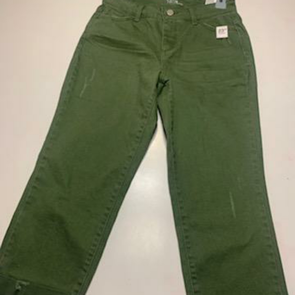 On trend olive green damage jeans